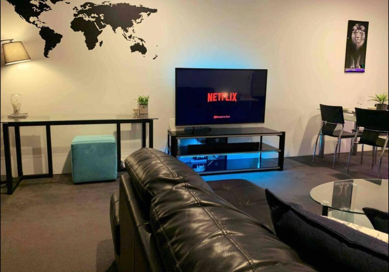 Circle On Cav - Brand New 2-3-4bd Lux Aprt Apartment *